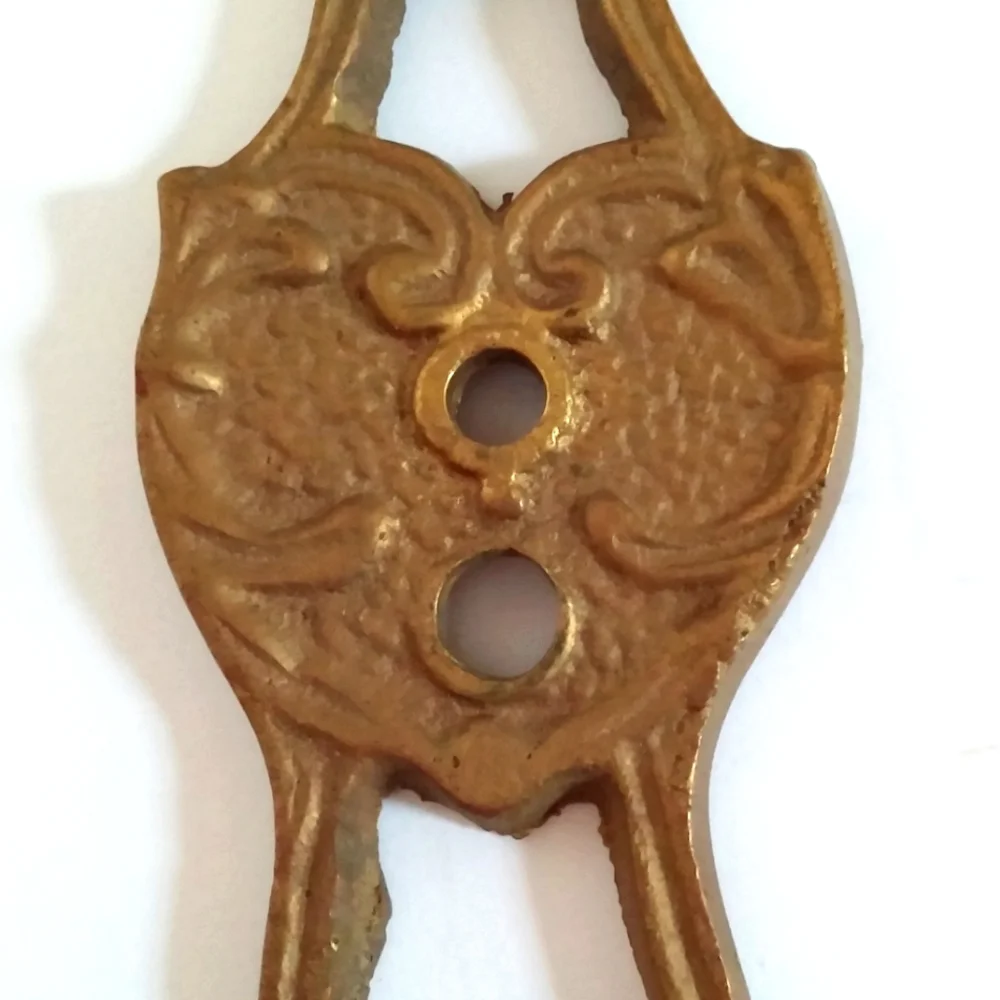 Vintage Elegant Gold Wall Decor Accent